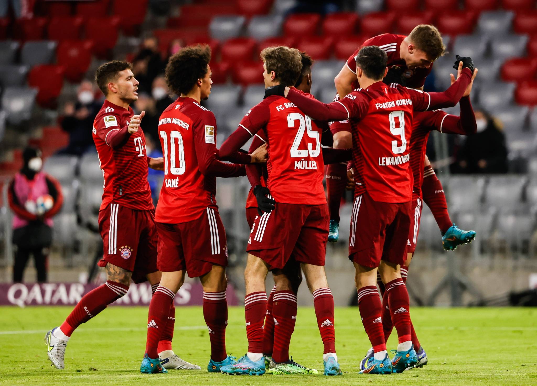 拜仁慕尼黑队在德甲联赛中取得胜利 拜仁慕尼黑队在德甲联赛中取得胜利