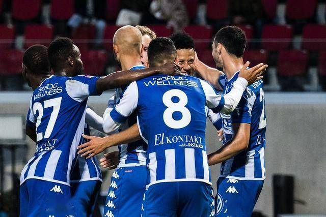 熊猫直播官网-柏林赫塔全队发挥出色，击败强敌