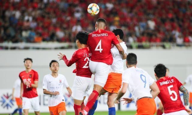 鲁能主场不敌广州恒大，遭遇失利