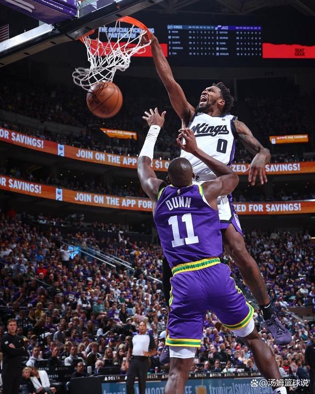 国王队核心球员突然封盖,领队取胜 国王队核心球员突然封盖,领队取胜