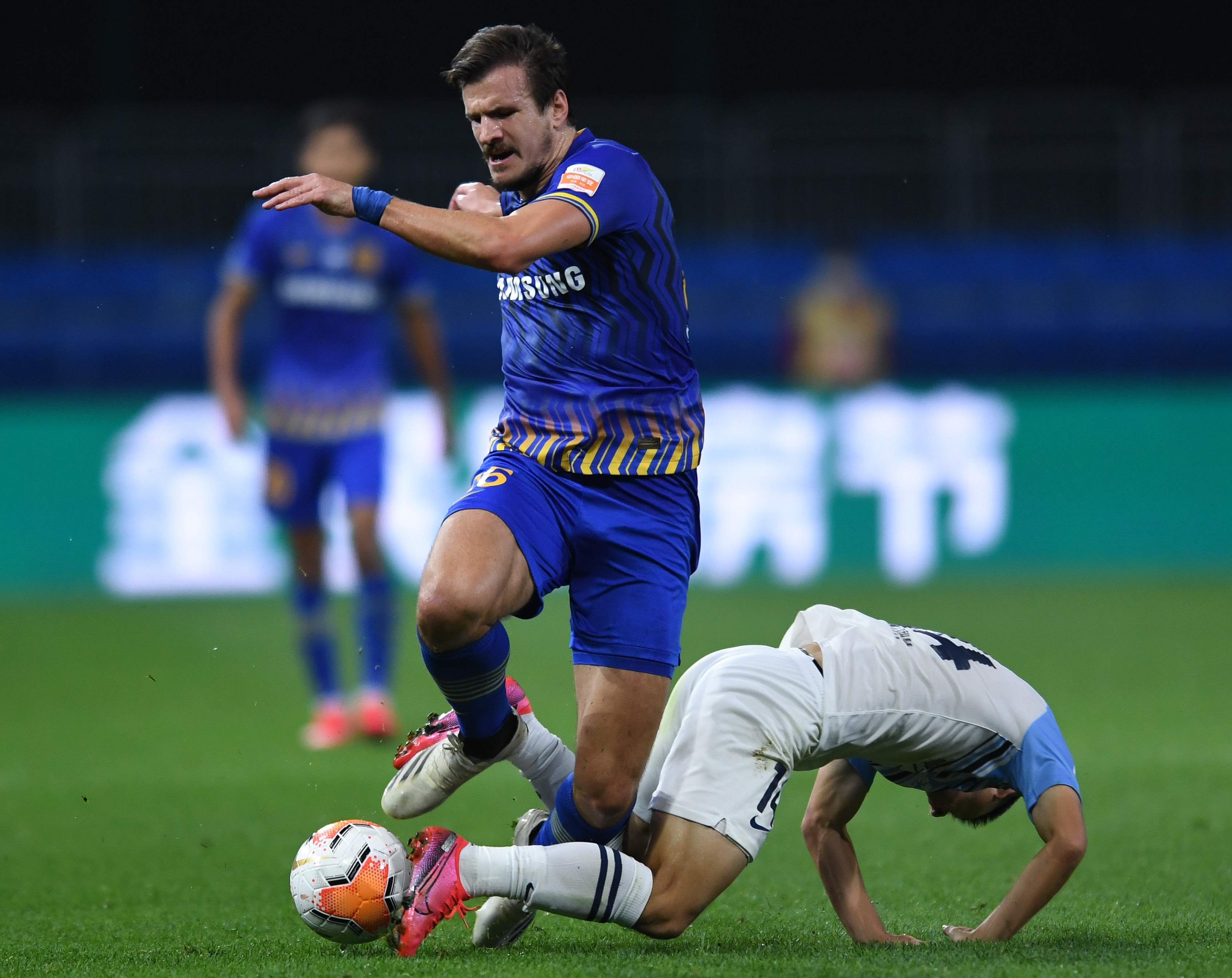 熊猫体育中国App-富力主场告捷，苏宁遭遇四连败的简单介绍