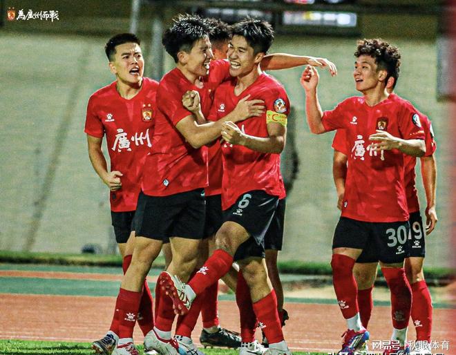 熊猫体育手机客户端-广州队在比赛中展现出色实力，赢得了胜利