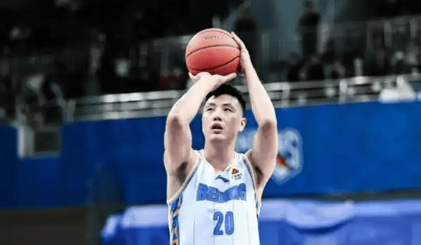 翟晓川或将在NBA季后赛中回归赛场